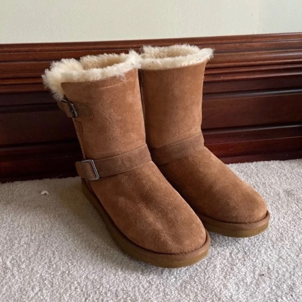 Boots size 8